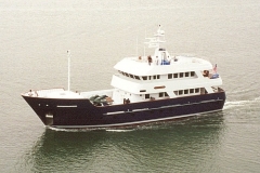 079-trawler-intercoastal-05-25-01